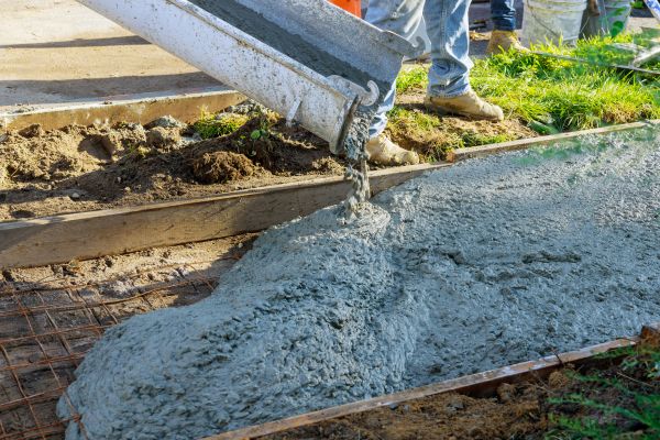 Driveway Concrete Pouring in Leland